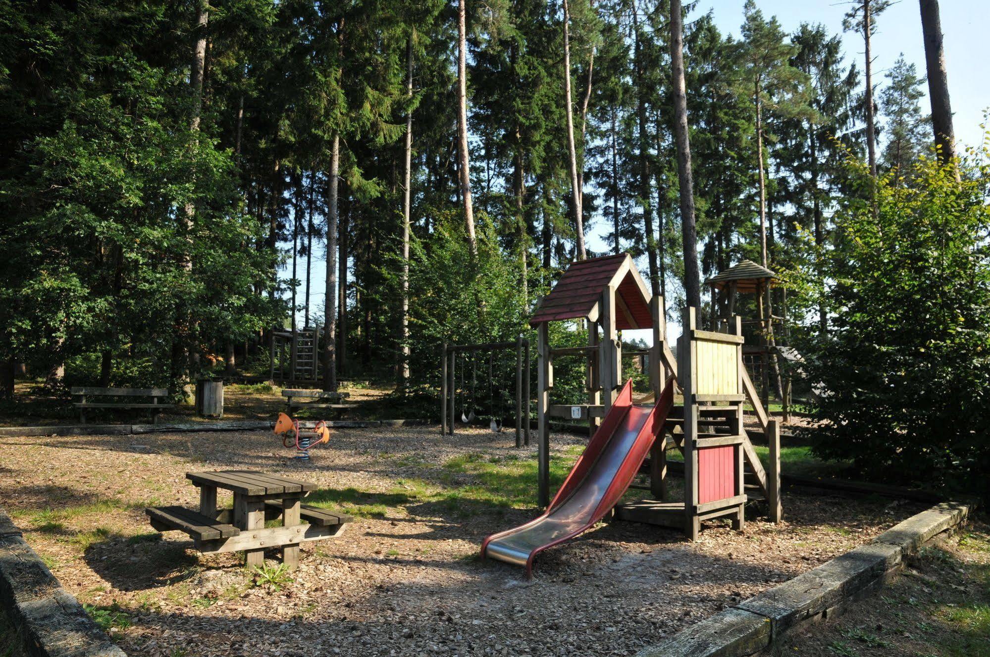 Village De Vacances De Vencimont 佛內奇 外观 照片